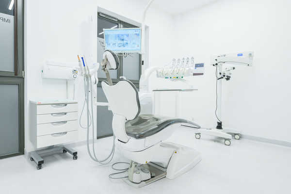 Gabinet Implant-Art