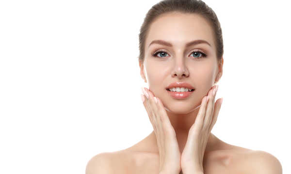 Podniesienie kącików ust kwasem hialuronowym