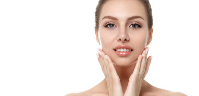 Podniesienie kącików ust kwasem hialuronowym