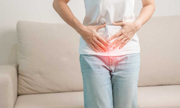 Operacyjne usunięcie mięśniaków macicy pozwala zachować narząd i często stanowi alternatywę dla całkowitej histerektomii