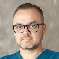 dr n. med. Tomasz Basta