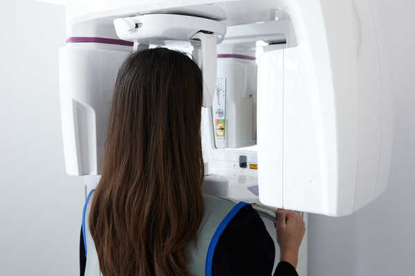 RTG zdjęcie panoramiczne i CBCT wykonywane na miejscu w gabinecie