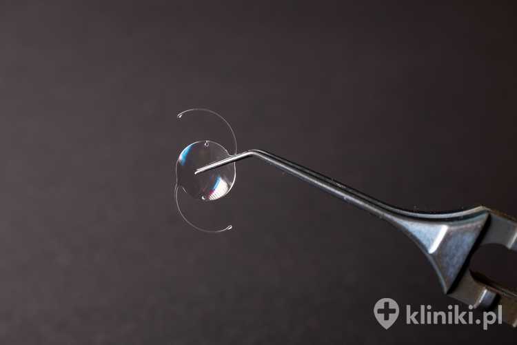 Soczewka o wydłużonej głębi ostrości widzenia stanowi nowoczesną alternatywę dla klasycznych soczewek jednoogniskowych