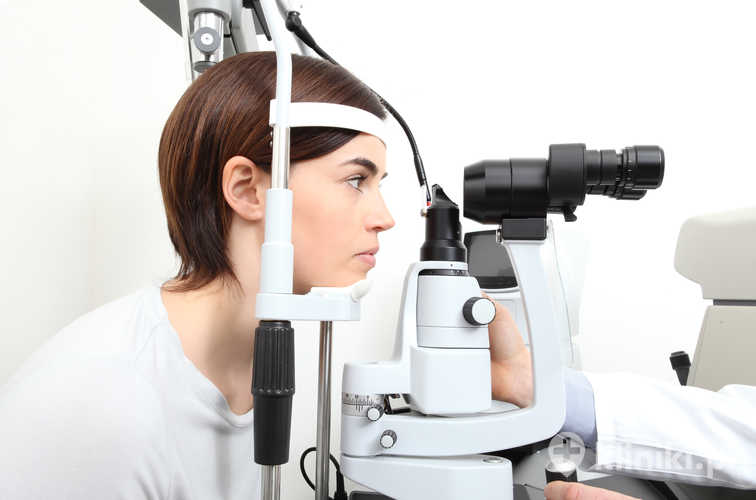 Połączenie terapii zaćmy i starczowzroczności w jednym zabiegu skraca czas rekonwalescencji i zmniejsza liczbę wizyt kontrolnych, co jest wygodne dla pacjenta