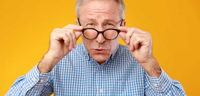 Usunięcie zaćmy i starczowzroczności jedną operacją