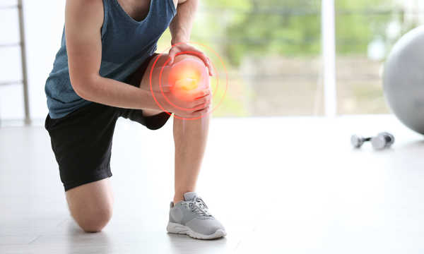 Leczenie chrząstki stawowej metodą wszczepienia membrany kolagenowej polega na pokryciu ubytku specjalną, biologicznie aktywną matrycą Leczenie chrząstki stawowej metodą wszczepienia membrany kolagenowej polega na pokryciu ubytku specjalną, biologicznie aktywną matrycą