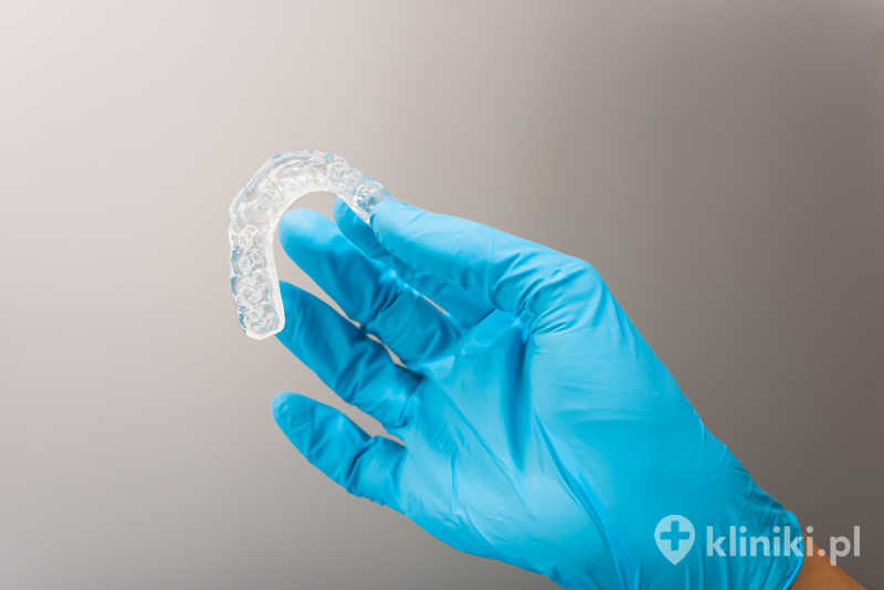 Szyna relaksacyjna elastyczna może wspierać leczenie bruksizmu oraz redukcję porannych bólów głowy Szyna relaksacyjna elastyczna może wspierać leczenie bruksizmu oraz redukcję porannych bólów głowy