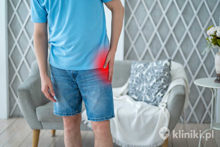 Endoprotezoplastyka biodra pozwala znacząco poprawić jakość życia, zmniejszając dolegliwości i zwiększając zakres ruchu