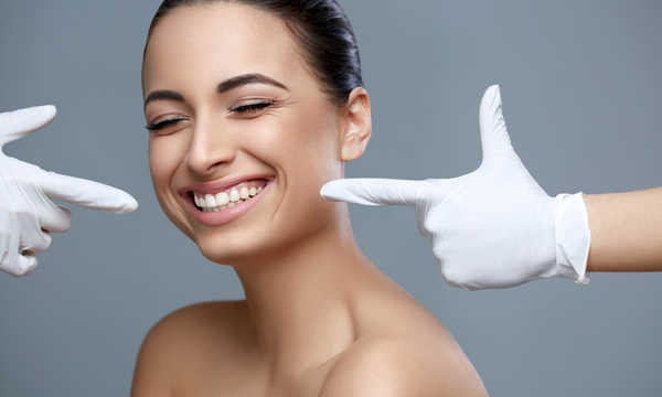 Mikroimplanty w stomatologii umożliwiają skrócenie czasu terapii ortodontycznej dzięki silnemu zakotwiczeniu