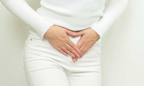 Nietrzymanie moczu – leczenie farmakologiczne opiera się na lekach poprawiających kontrolę nad pęcherzem i redukujących naglące parcia