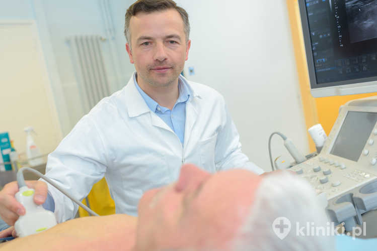 Ostry, narastający ból w przepuklinie może świadczyć o uwięźnięciu i wymaga pilnej konsultacji lekarskiej