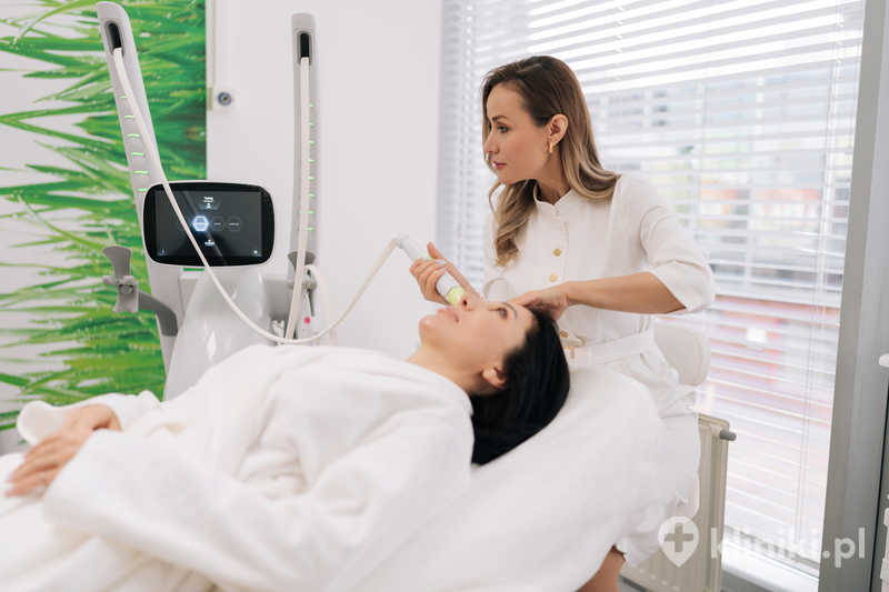 Terapia egzosomami znajduje zastosowanie m.in. w dermatologii, ortopedii oraz medycynie estetycznej Terapia egzosomami znajduje zastosowanie m.in. w dermatologii, ortopedii oraz medycynie estetycznej