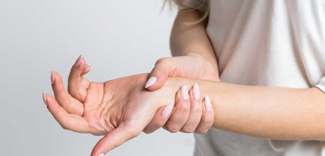 Operacja otwarta zespołu cieśni kanału nadgarstka