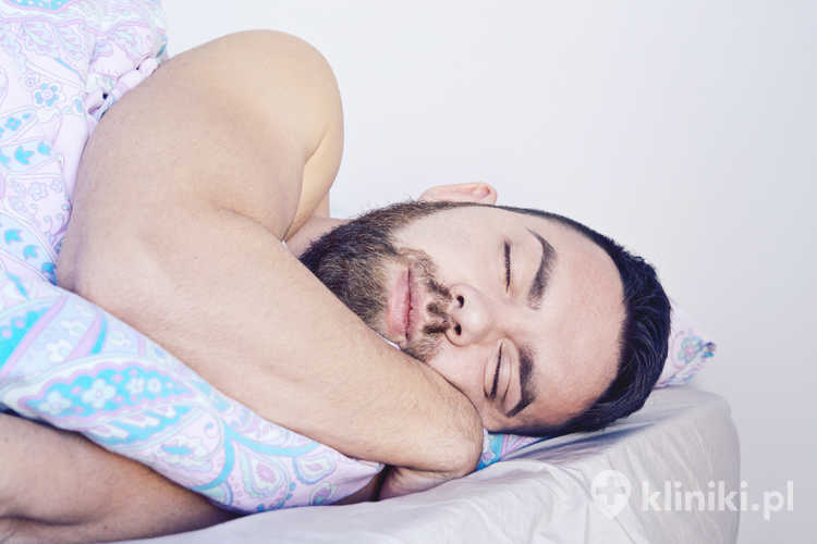 Iniekcje Fibro Vein w leczeniu chrapania mogą być rozważane u pacjentów z prostym chrapaniem, bez cech obturacyjnego bezdechu sennego