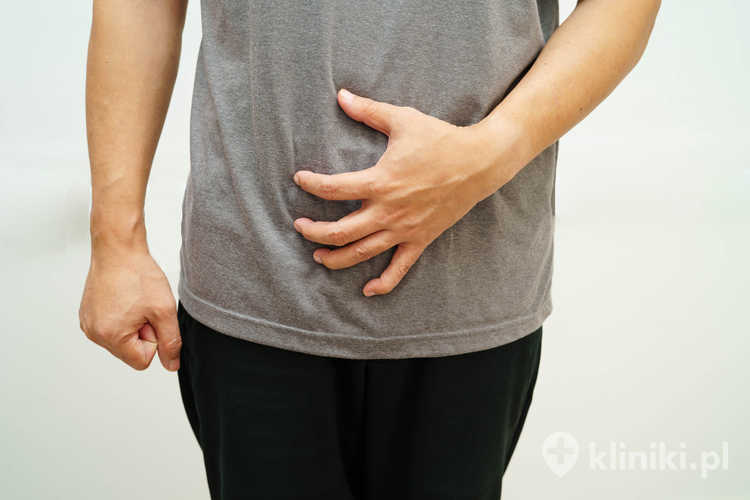 Zabieg metodą Mayo może wiązać się z większym ryzykiem nawrotu w porównaniu z technikami z użyciem siatki, zwłaszcza przy większych przepuklinach