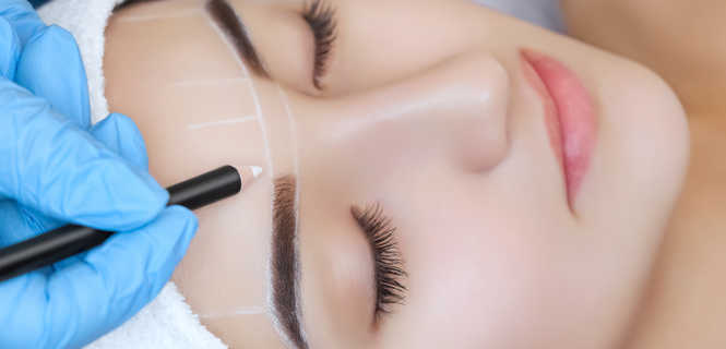 Zagęszczenie brwi i rzęs metodą mikropigmentacji