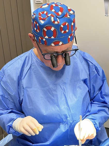 lek. Wojciech Olszewski