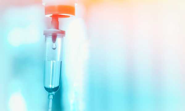 Detoks alkoholowy to pierwszy etap leczenia uzależnienia, polegający na bezpiecznym przerwaniu ciągu alkoholowego