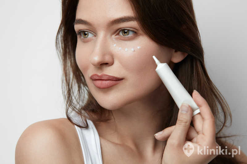 Zabieg z użyciem własnego tłuszczu zmniejsza ryzyko reakcji alergicznych i zapewnia naturalny efekt estetyczny Zabieg z użyciem własnego tłuszczu zmniejsza ryzyko reakcji alergicznych i zapewnia naturalny efekt estetyczny