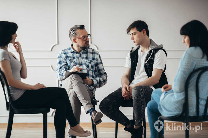 Program krótkoterminowy w terapii uzależnień jest początkiem procesu zmiany, który wymaga kontynuacji po opuszczeniu ośrodka Program krótkoterminowy w terapii uzależnień jest początkiem procesu zmiany, który wymaga kontynuacji po opuszczeniu ośrodka