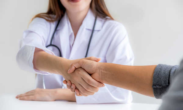 Badanie kontrolne medycyny pracy jest wykonywane po dłuższej nieobecności pracownika spowodowanej chorobą