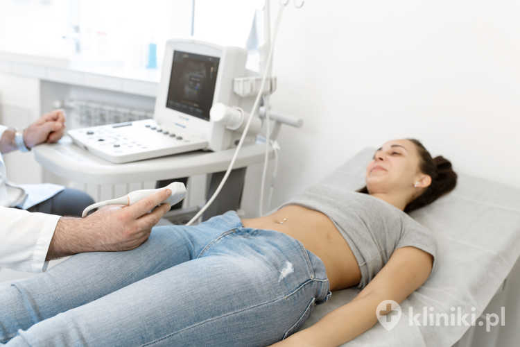 Guzy mięśniowe macicy często leczone są zachowawczo, z wykorzystaniem farmakoterapii lub regularnych kontroli