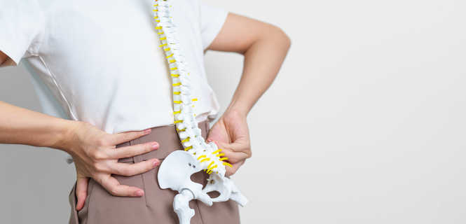 Kiedy wykonuje się rezonans magnetyczny odcinka lędźwiowego kręgosłupa?