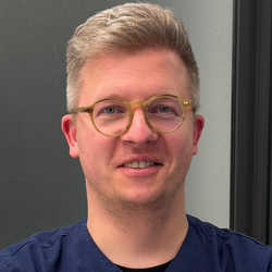 lek. Bartosz Piotrowski