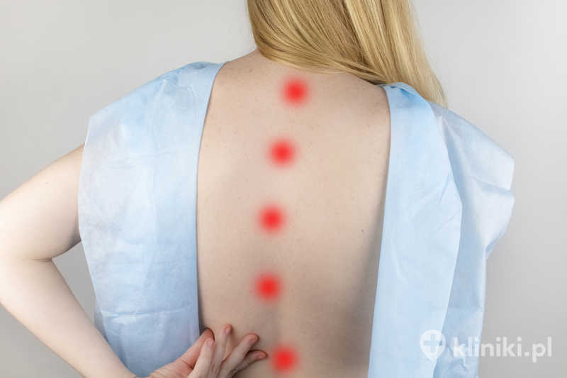 Nastawianie kręgosłupa piersiowego może przynieść ulgę w bólu i poprawić postawę ciała Nastawianie kręgosłupa piersiowego może przynieść ulgę w bólu i poprawić postawę ciała