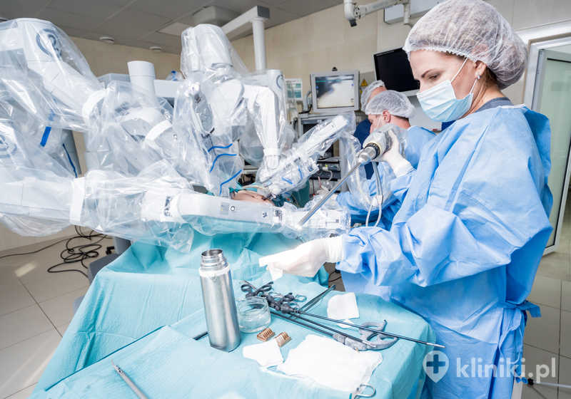 Chirurgiczne leczenie otyłości pomaga w redukcji masy ciała