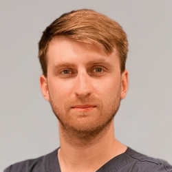 lek. Andreas Koufas