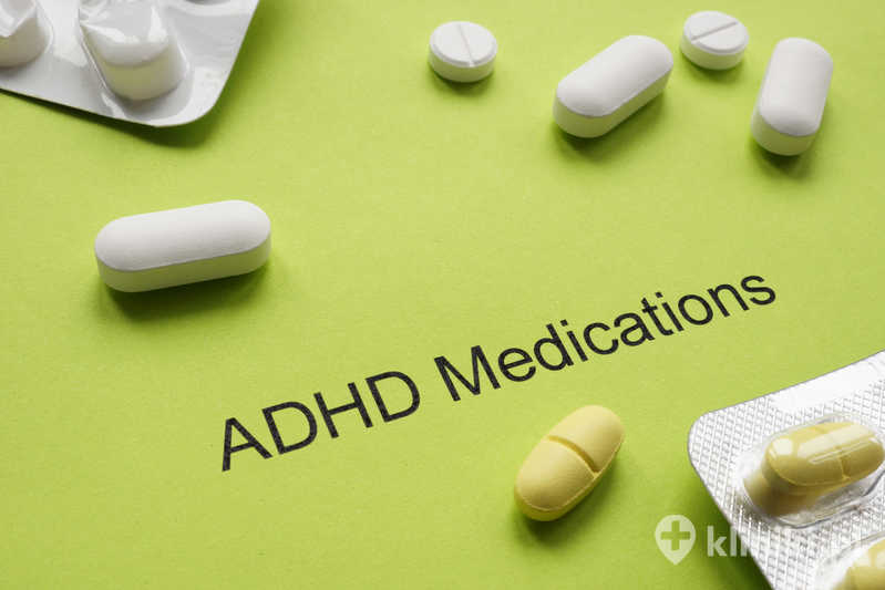 Leczenie ADHD u dorosłych często łączy psychoterapię z farmakoterapią