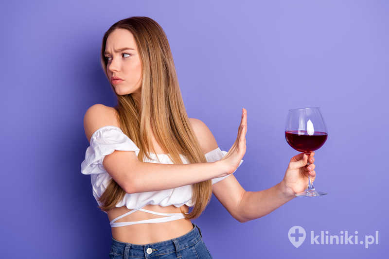 Leczenie choroby alkoholowej może odbywać się w trybie ambulatoryjnym lub stacjonarnym Leczenie choroby alkoholowej może odbywać się w trybie ambulatoryjnym lub stacjonarnym