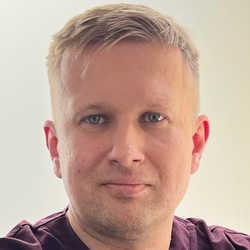 lek. Kamil Symela