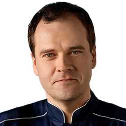 dr n. med. Marcin Napierała