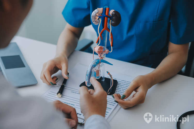Mikrochirurgiczne zespolenie nasieniowodu z najądrzem stosuje się wtedy, gdy standardowe połączenie nasieniowodów nie jest możliwe Mikrochirurgiczne zespolenie nasieniowodu z najądrzem stosuje się wtedy, gdy standardowe połączenie nasieniowodów nie jest możliwe