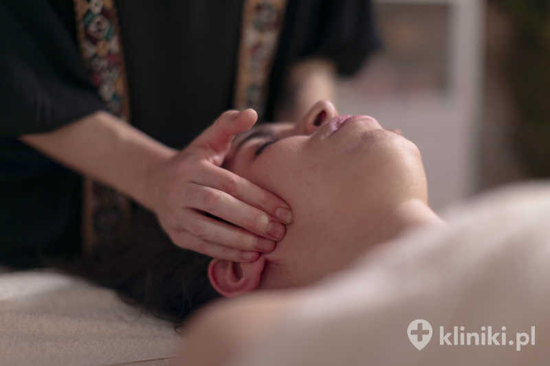 Terapia fizjoterapeutyczna w stomatologii pomaga zmniejszyć ból mięśni żucia i okolicy twarzy Terapia fizjoterapeutyczna w stomatologii pomaga zmniejszyć ból mięśni żucia i okolicy twarzy