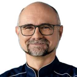 prof. dr hab. n. med. Tomasz Grzela