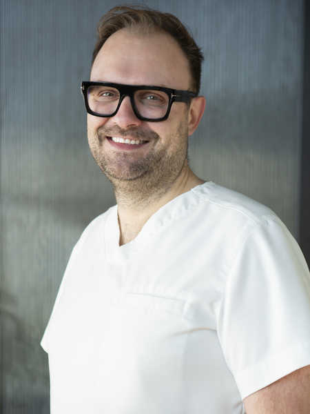 lek. Adrian Kiepuszewski