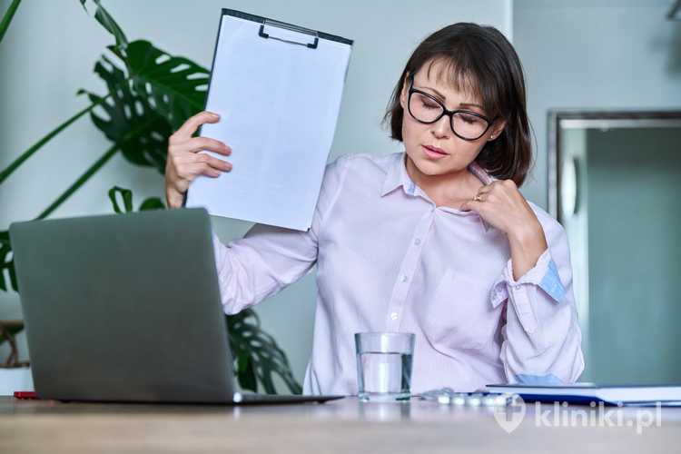 Menopauza może być wskazaniem do rozmowy o korzyściach i ryzyku terapii hormonalnej