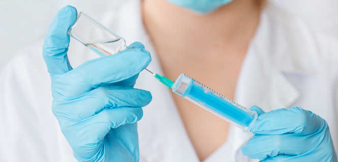 Szczepienie a antybiotyk – czy podczas antybiotykoterapii można się zaszczepić?