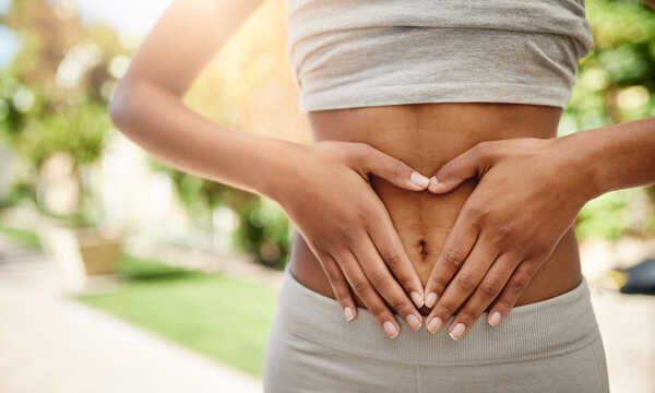 Abdominoplastyka pozwala usunąć nadmiar skóry i poprawić kontur brzucha