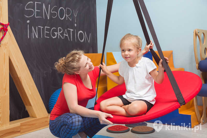 Ćwiczenia sensoryczne prowadzi wykwalifikowany terapeuta na podstawie wcześniejszej diagnozy Ćwiczenia sensoryczne prowadzi wykwalifikowany terapeuta na podstawie wcześniejszej diagnozy