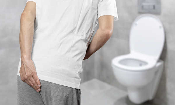 Metody leczenia hemoroidów obejmują zmianę diety, farmakoterapię oraz zabiegi ambulatoryjne i chirurgiczne