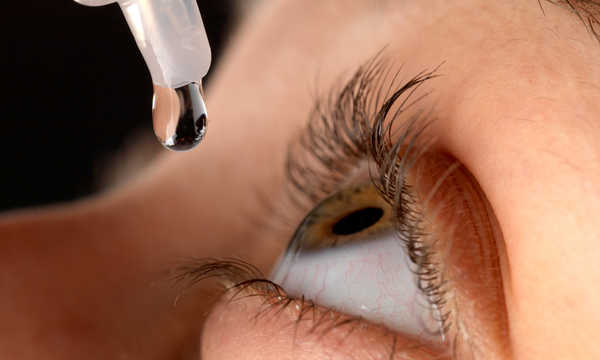 Laserowa korekcja nie usuwa starczowzroczności (presbiopii), choć w niektórych przypadkach stosuje się alternatywne metody, np. monowizję