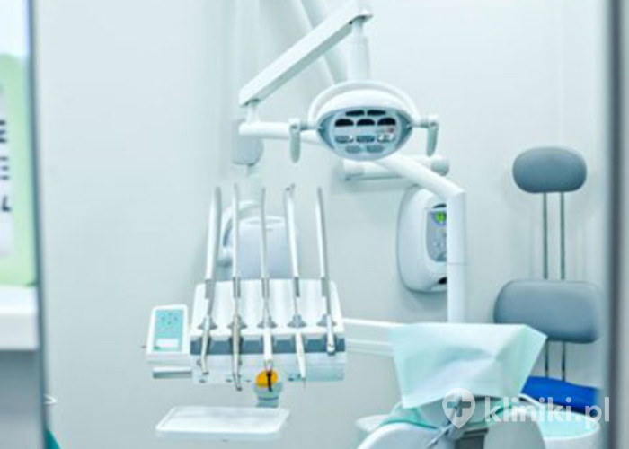 Gabinet zabiegowy w Hercka Dent Klinika Implantologii i Estetyki Stomatologicznej Gabinet zabiegowy w Hercka Dent Klinika Implantologii i Estetyki Stomatologicznej