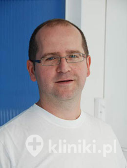 dr Adam Okoń - stomatolog,implantolog  (Warszawa)