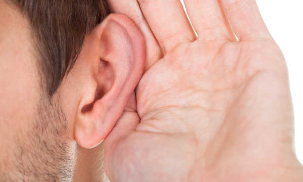 Jakie wyróżnia się rodzaje odstających uszu?