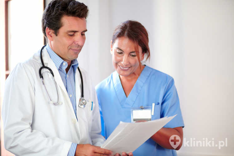 Sposoby leczenia przepuklin rozwijały się wraz z postępem medycyny, dlatego obecnie obok metod tkankowych stosuje się techniki beznapięciowe, takie jak operacja Lichtensteina z użyciem siatki