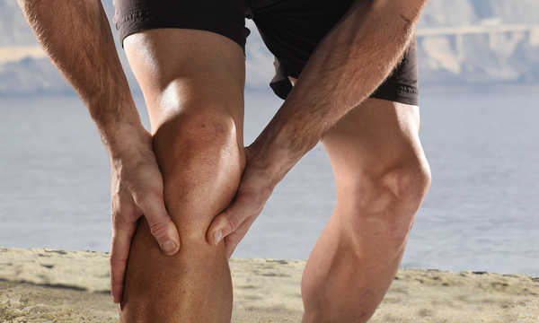 Artroskopowy przeszczep łąkotki ma na celu zmniejszenie bólu kolana oraz poprawę jego stabilności i funkcji